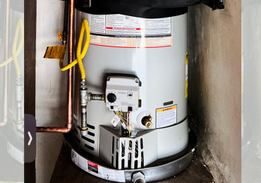 Bradford White 40 GAL WATER HEATER INSTILLATION CLOSE UP